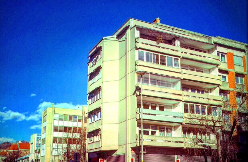 Na 1. peronu železniške postaje